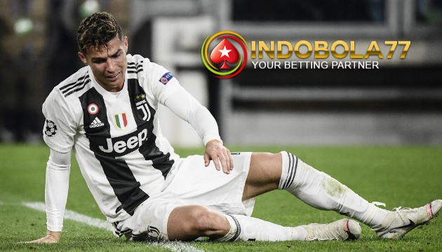 Ronaldo Kecewa Berat Setelah Dikalahkan oleh Klub Ajax Amsterdam