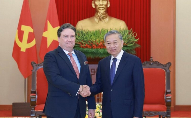 Cam kết tăng cường hợp tác thương mại