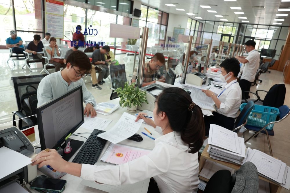Đề xuất bỏ ngạch công chức