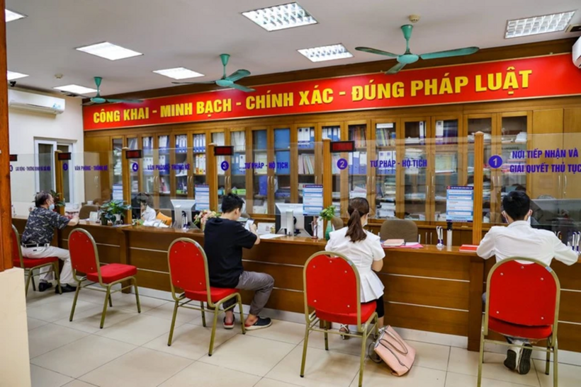 Công nghệ thông tin trong hoạt động hành chính